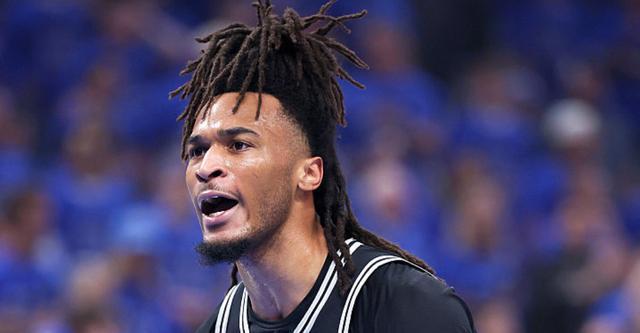 半岛体育官网-卡斯尔：希望赢下每一场比赛 但很快就把NBA杯的失利抛在脑后